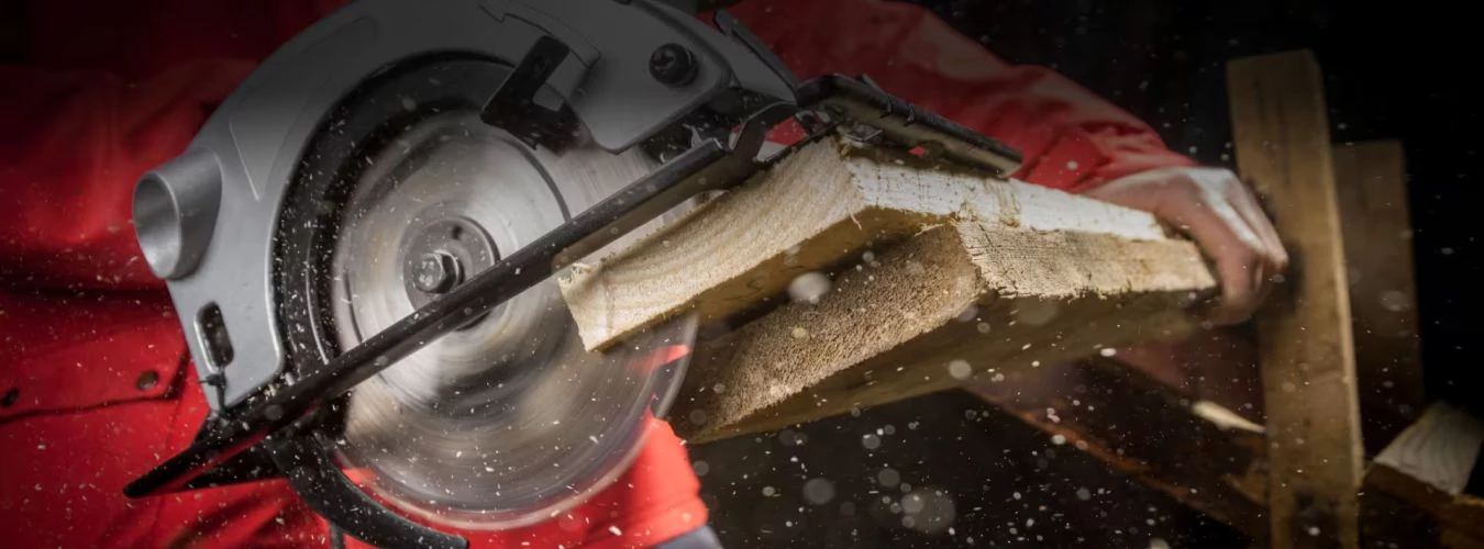 Szerszámok CNC forgácsoláshoz és kisgépekhez